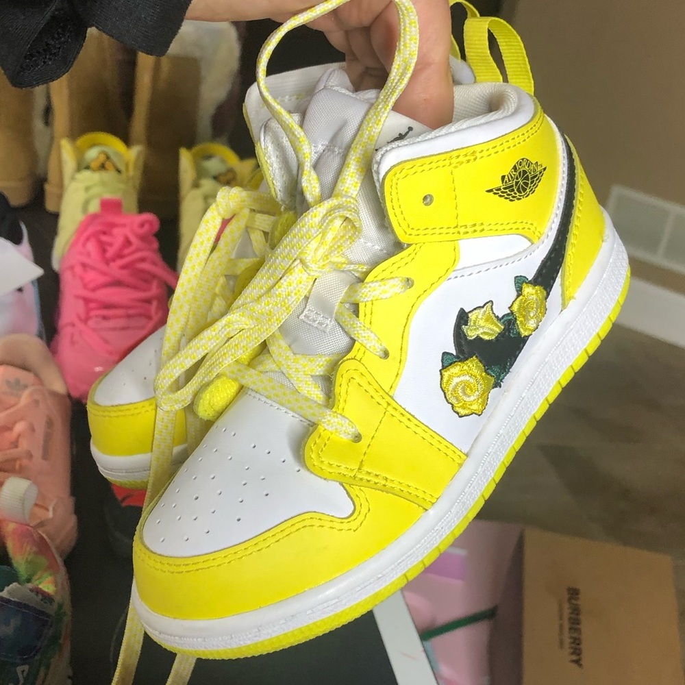Air Jordan 1 rose Patch Dynamic Yellow size 10